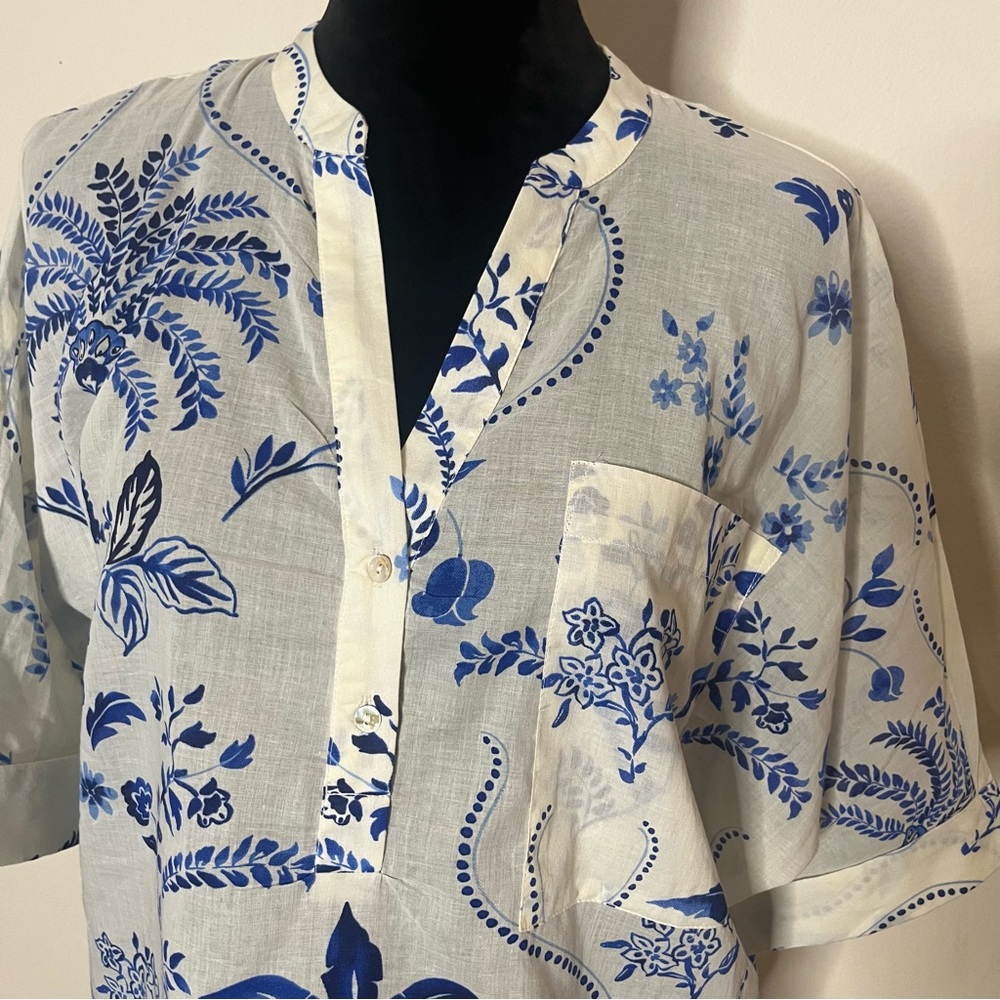 INDUSTRY Women’s Blue/White Floral Print Short Cuffed Dolman Sleeve Cotton Top M - Picture 3 of 8